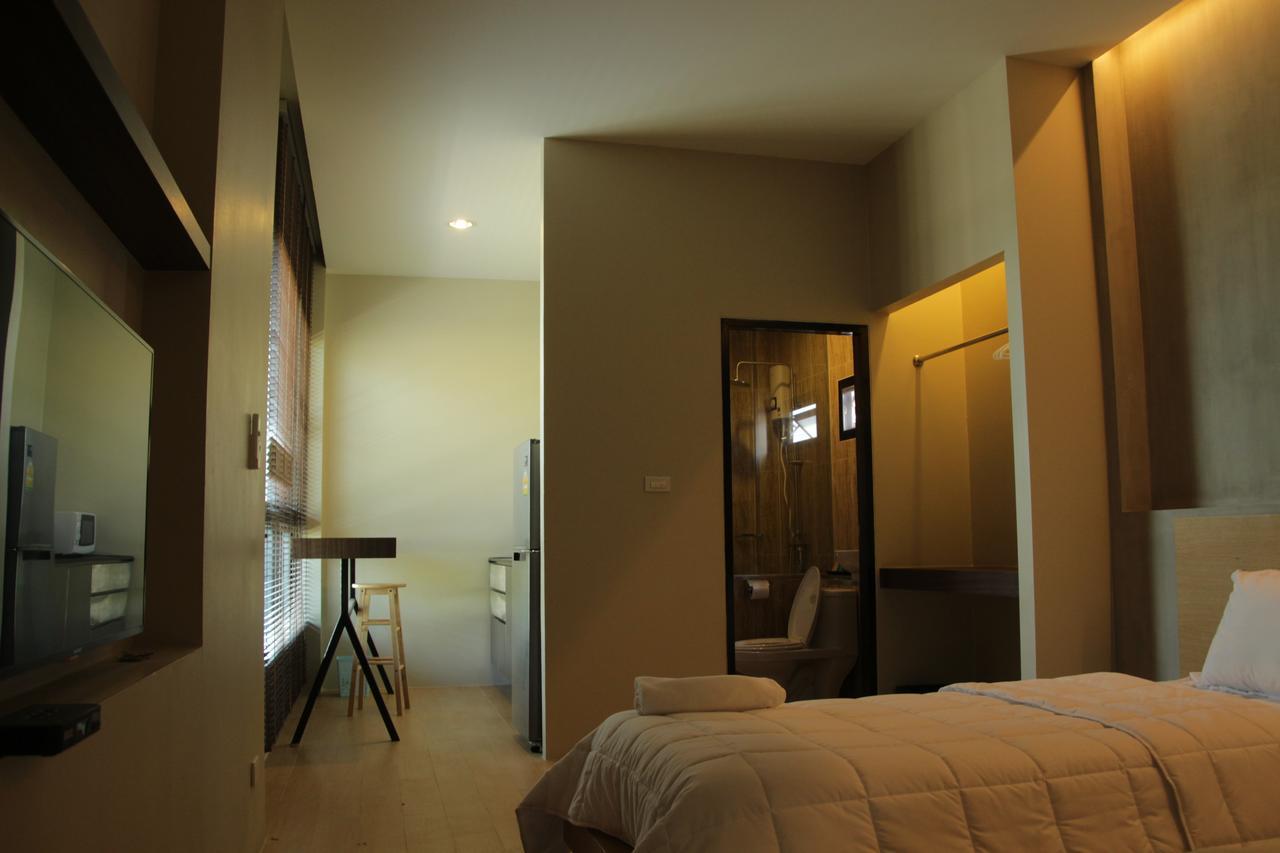 The Residence Thepkanjana Ban Khlong Krathum Baen Экстерьер фото